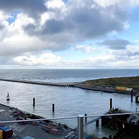 In Near The アパート *